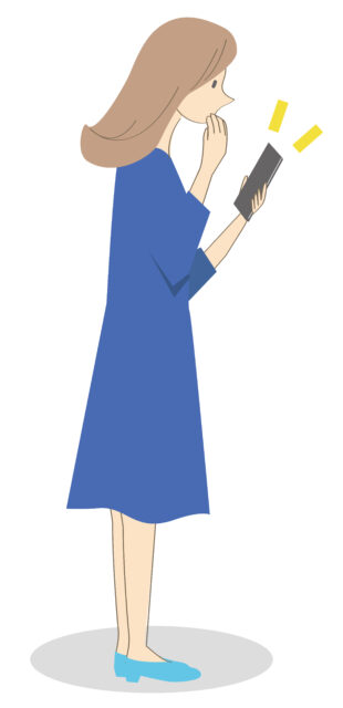 スマホを見る女性1