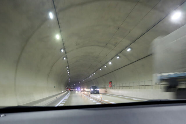 トンネル内1