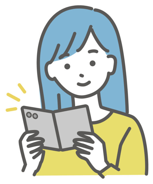 折りたたみスマホを使う女性2